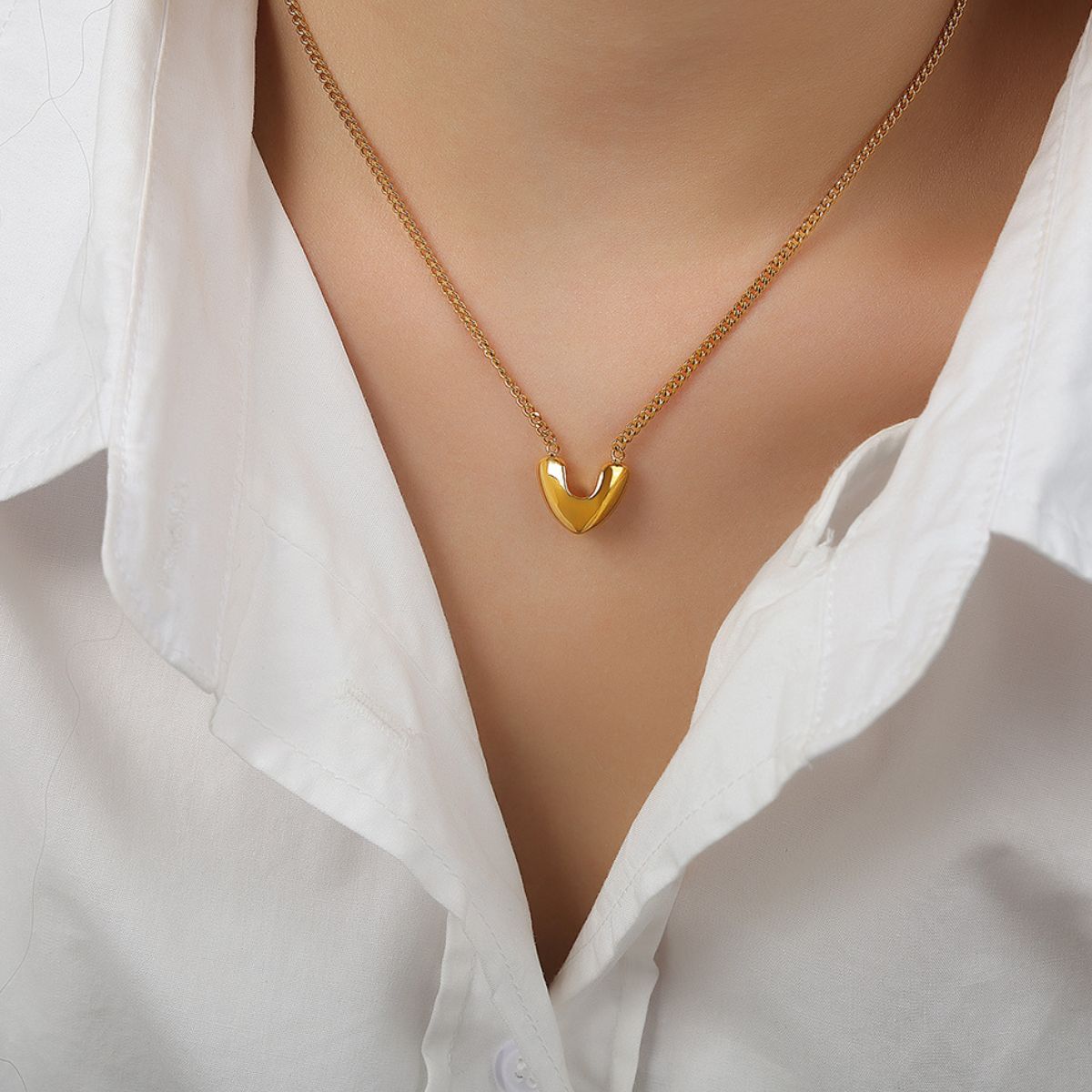 Gold-Plated Heart Pendant Necklace - Elegant Aura Boutique