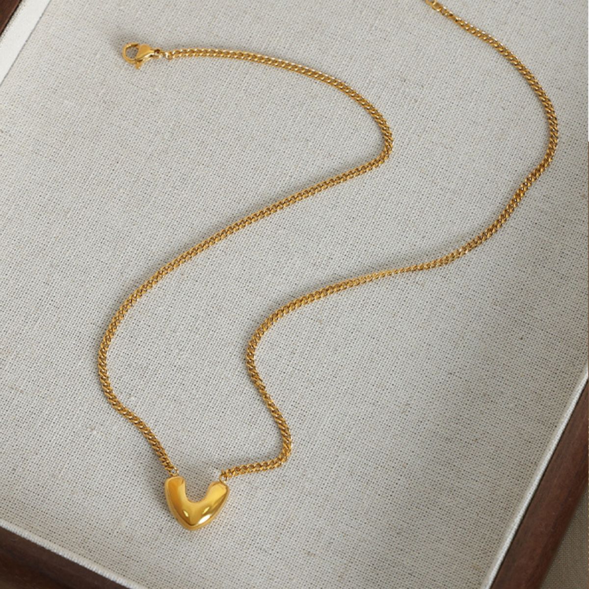 Gold-Plated Heart Pendant Necklace - Elegant Aura Boutique