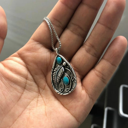 Artificial Turquoise Teardrop Pendant Necklace