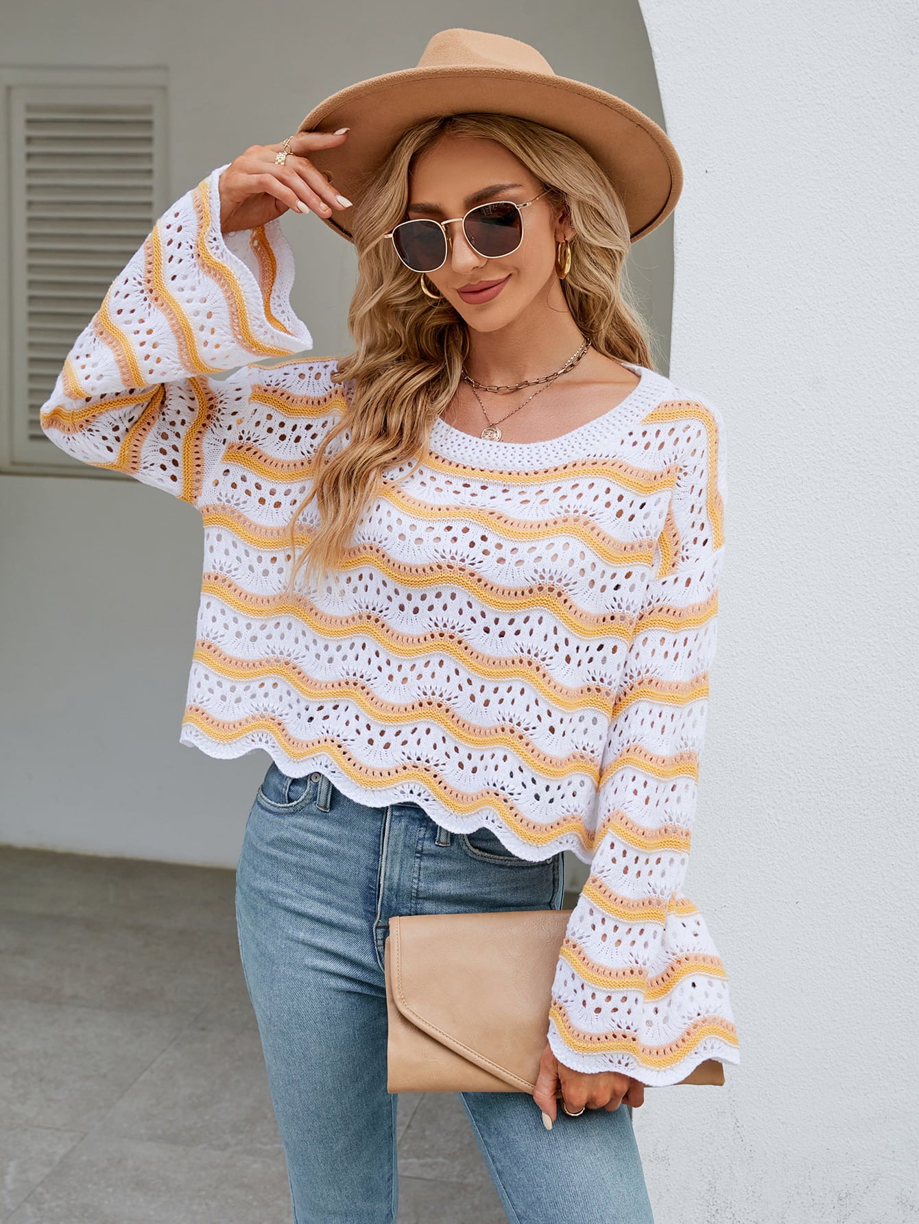 Round Neck Flare Sleeve Knit Top