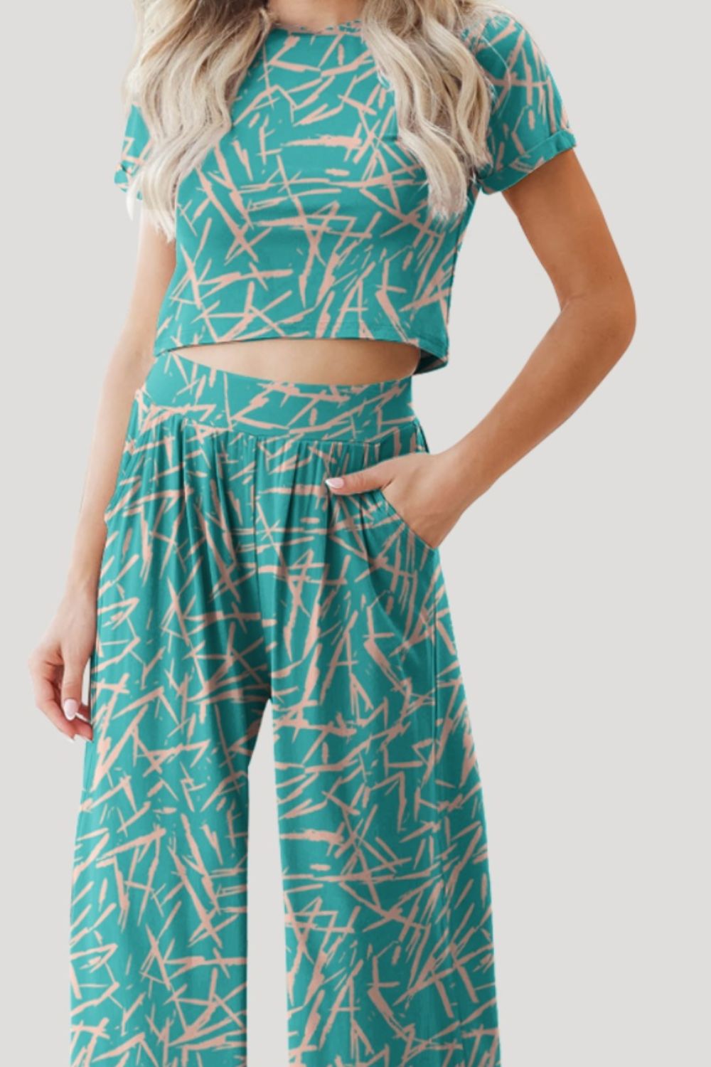 Printed Sleeve Top and Pants Set