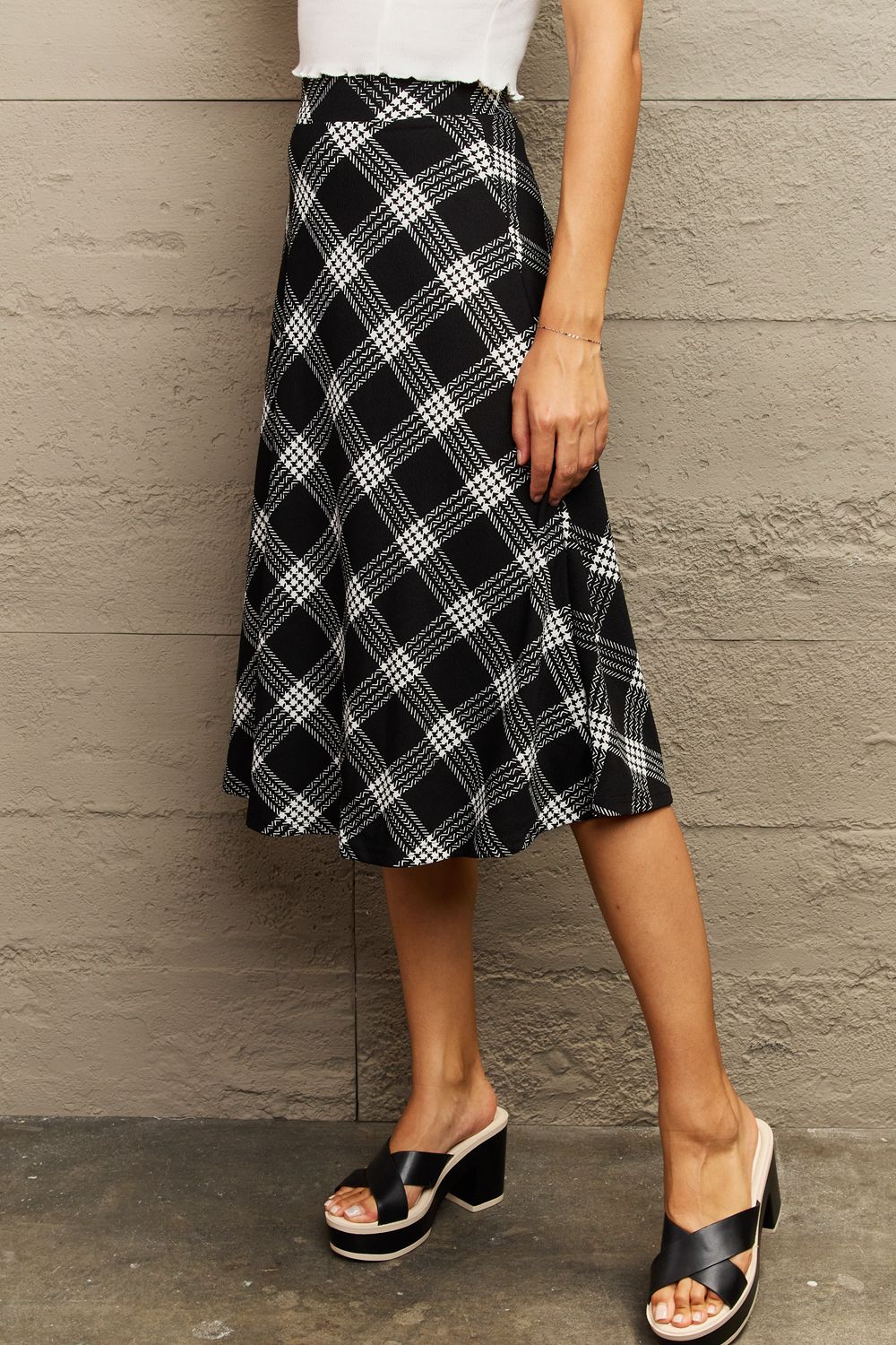 Wide Waistband Skirt