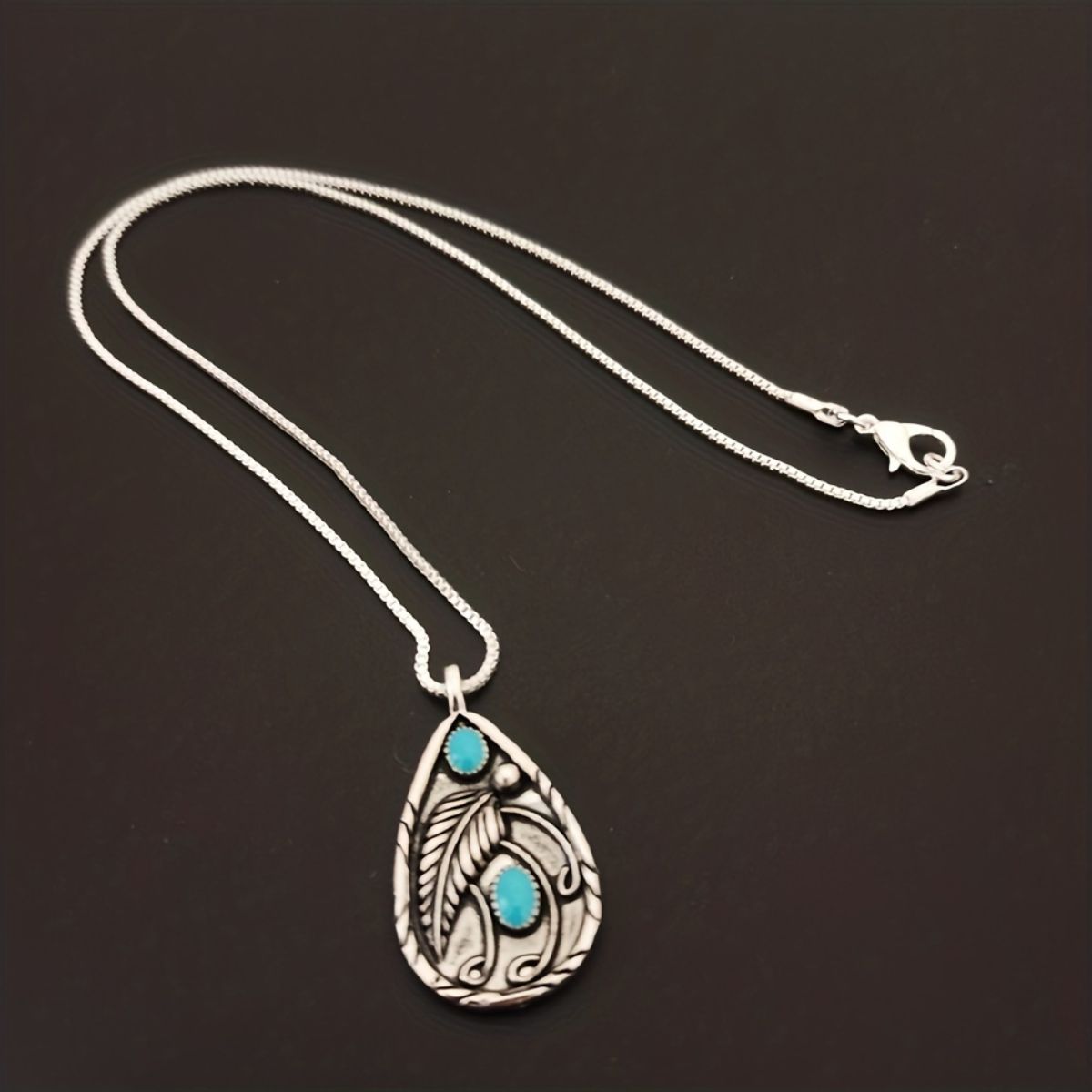 Artificial Turquoise Teardrop Pendant Necklace