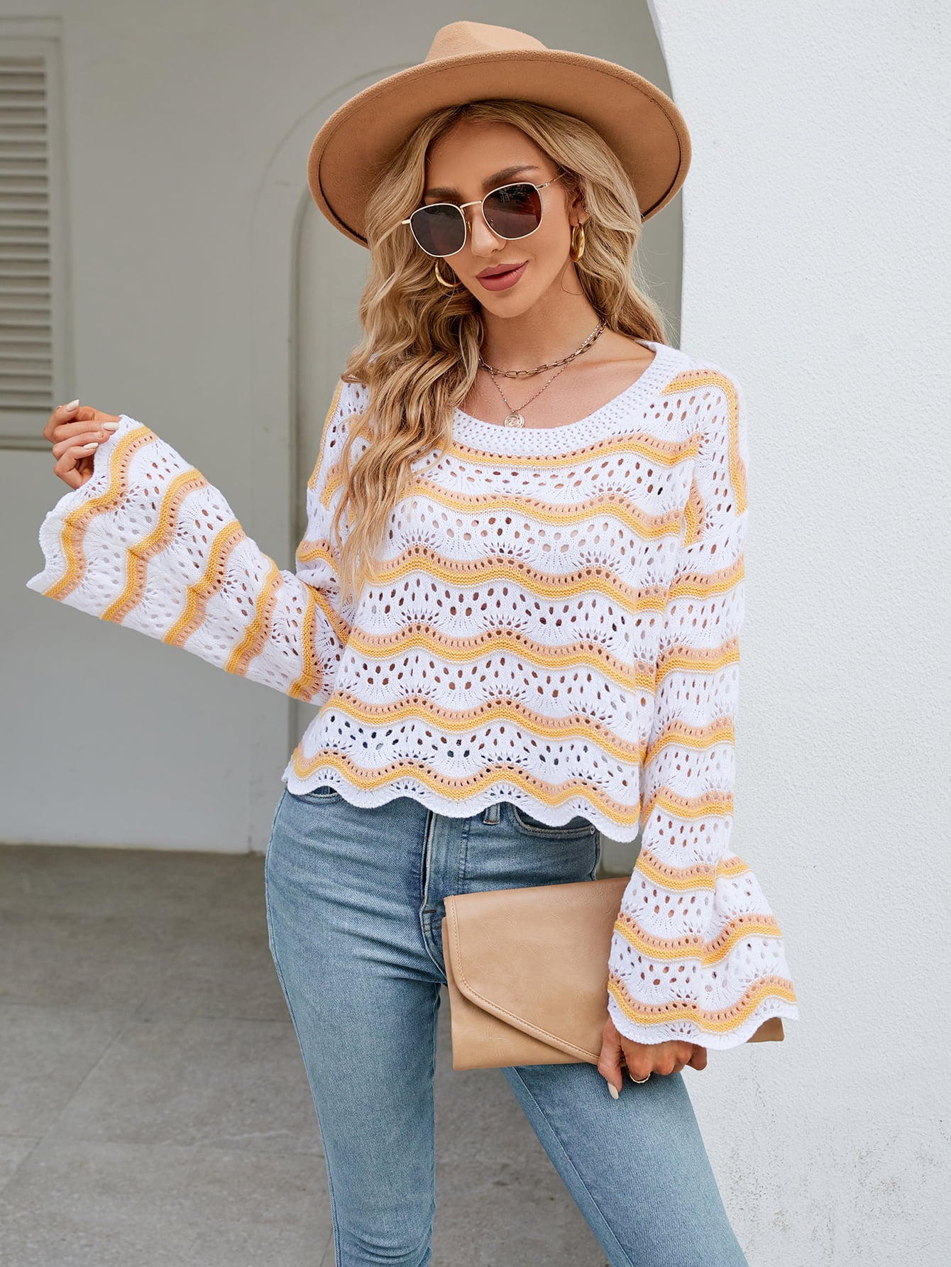 Round Neck Flare Sleeve Knit Top